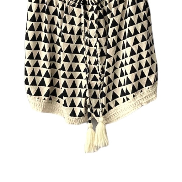 βSOLDβπββοΈSMβ’RIP CURLβ’B&W ABSTRACT PATTERN LIGHTWEIGHT ROMPER W FRINGE DETAIL - Picture 6 of 9